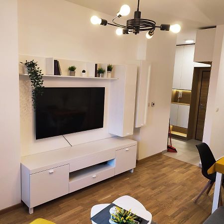 Center Firefly Gardens Apartment 노비사드 외부 사진