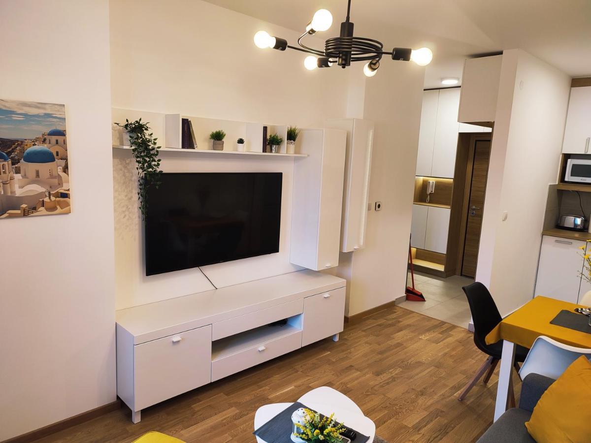 Center Firefly Gardens Apartment 노비사드 외부 사진